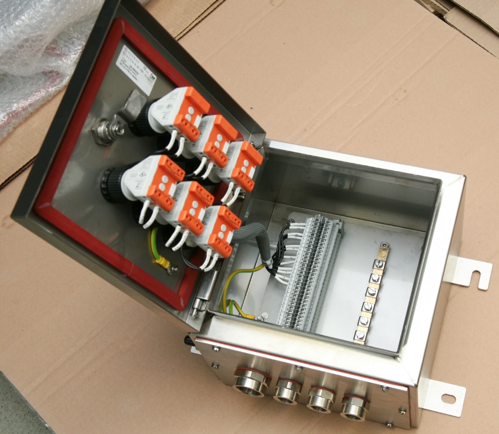 Взрывозащищенный корпус из нержавеющей стали серии ProtEx